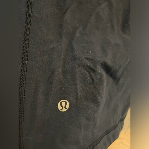 Lululemon Capri athletic pants. Navy blue with green trim. Size 10 without tags. - Picture 5 of 6